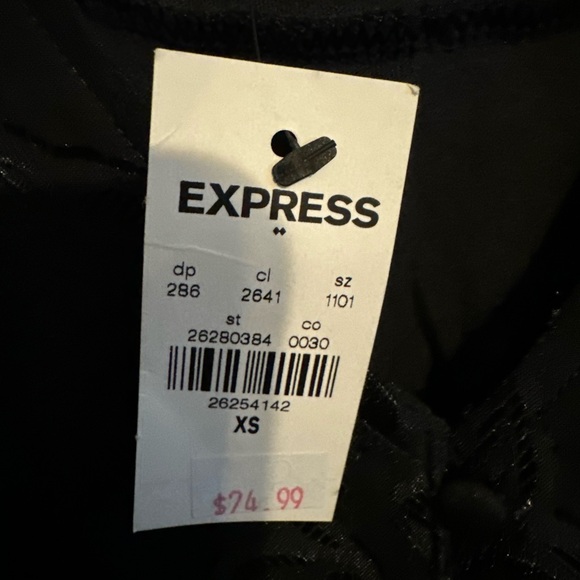 Express Women’s sleeveless shirt size xsmall NWT - Picture 3 of 3